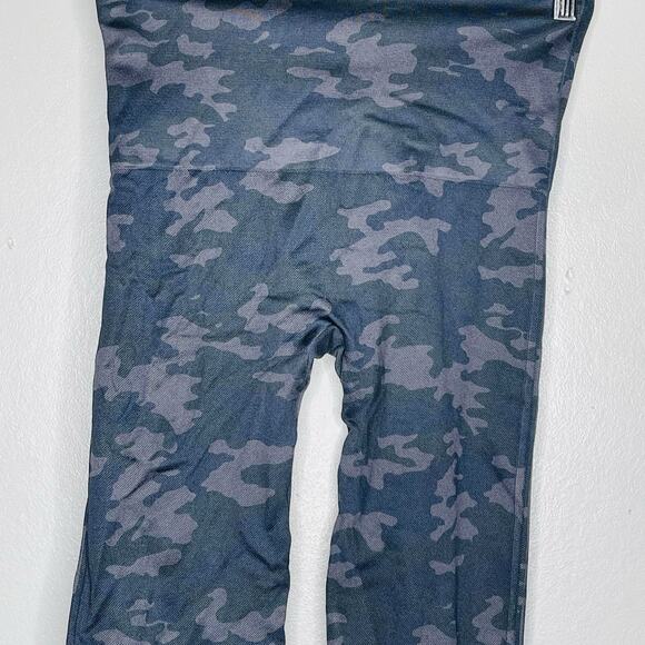 SPANX High Waisted Camo Leggings Women’s Large Shapewear New - Picture 4 of 7